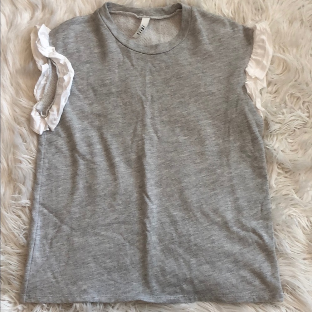 T-shirt with ruffle sleeves